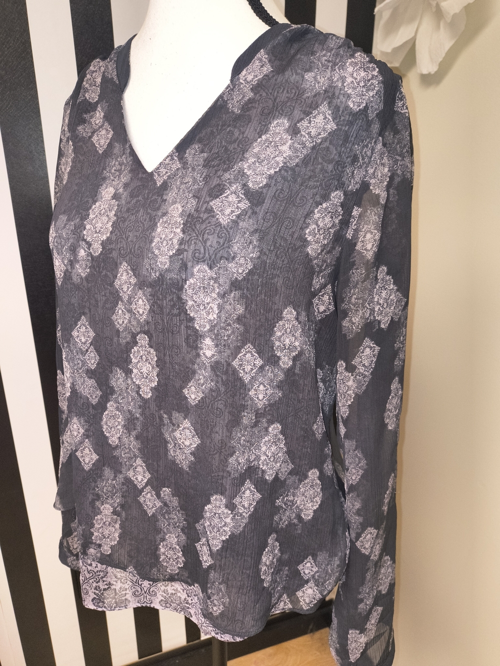 Maurices Black and Gray Floral-Print V-Neck Long Sleeve Blouse - Picture 3 of 3